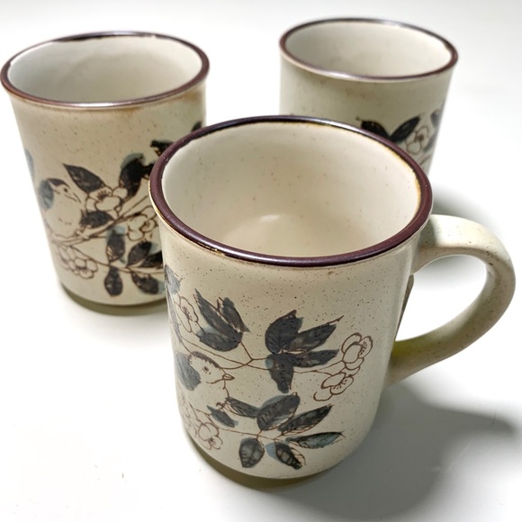 Set of 3 Beautiful Bird / Floral Mugs - Picture 1 of 7